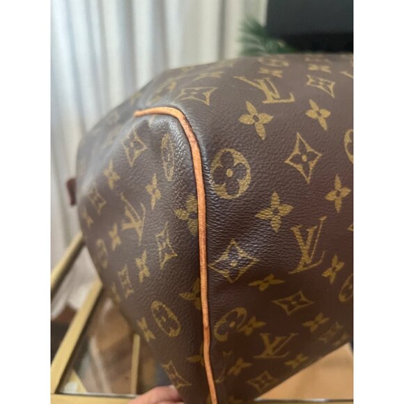 Louis Vuitton Authentic Monogram Canvas Speedy 40 Tote - Picture 14 of 16